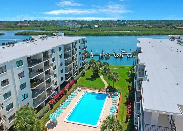 Golden Shores 603 *