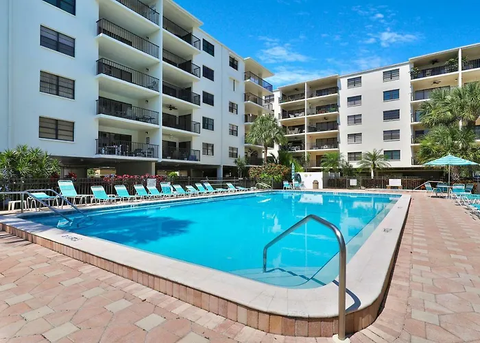 Golden Shores 603 Holiday home