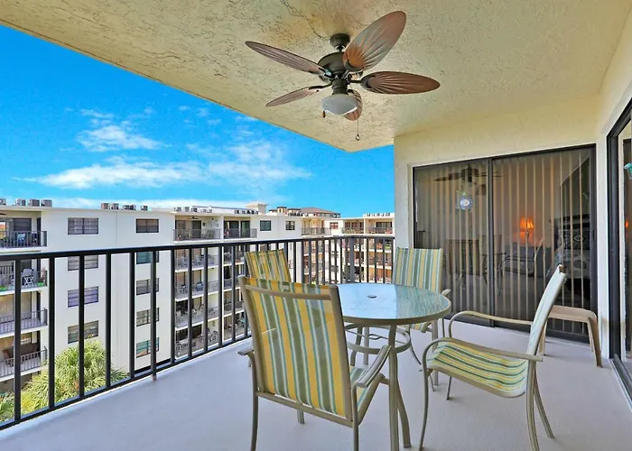 Golden Shores 603 Holiday home