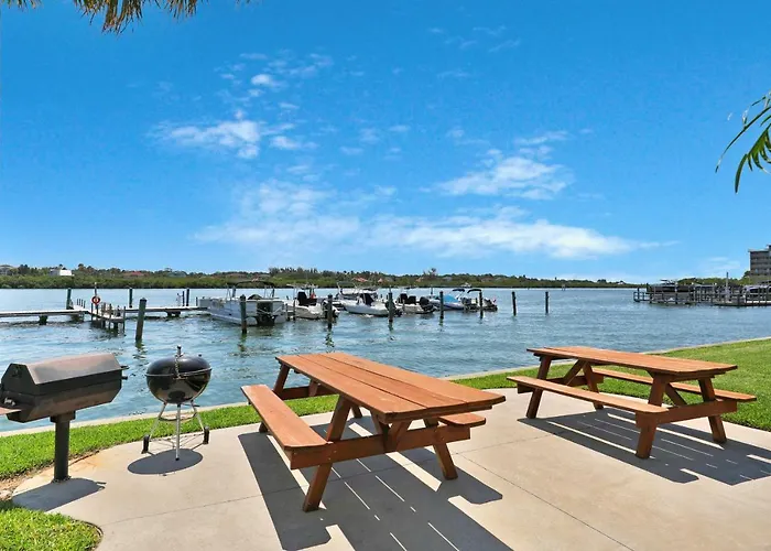 Golden Shores 603